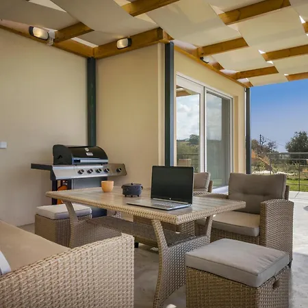 Aenaos Luxury With Pool In Дом отдыха Galatas (Chania)